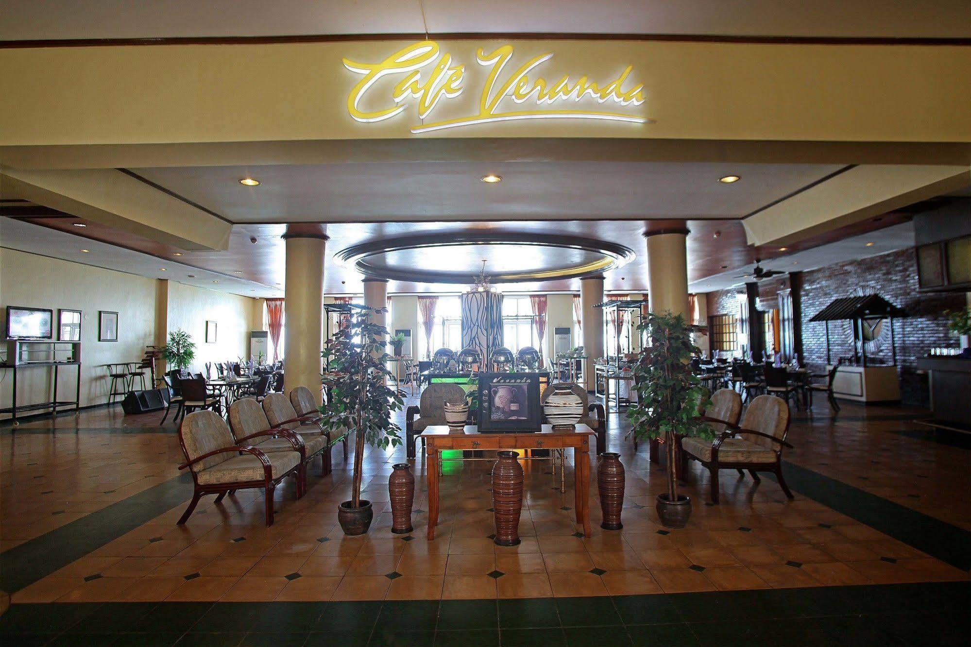Vista Mar Beach Resort And Country Club Lapu-Lapu City Buitenkant foto