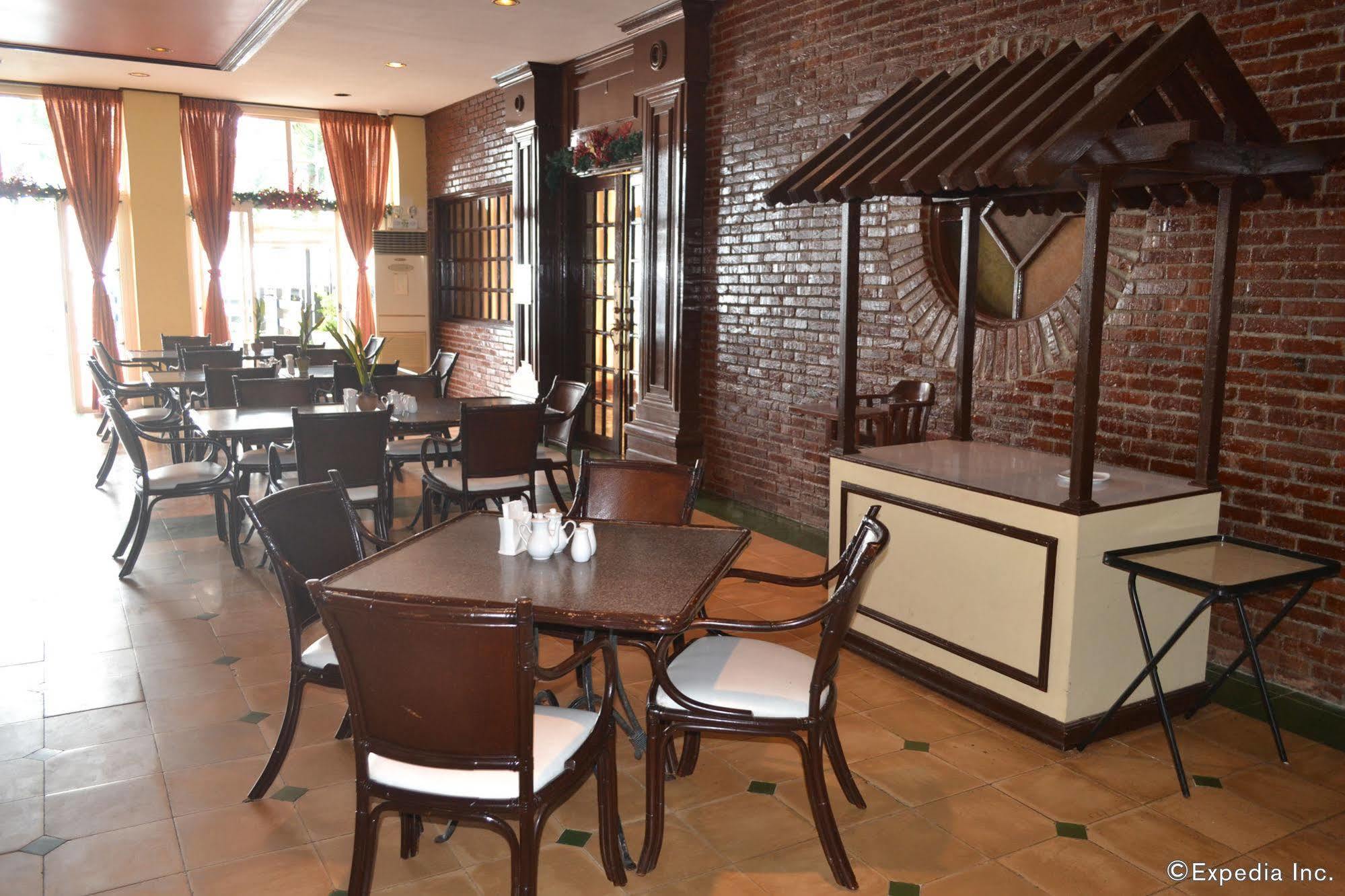 Vista Mar Beach Resort And Country Club Lapu-Lapu City Buitenkant foto